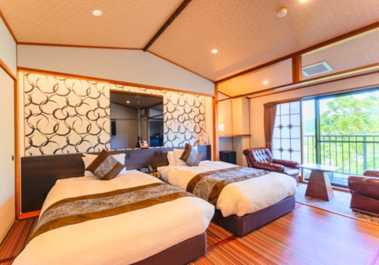 京丹後の自然を目の前にした客室は、2024年12月にリニューアルしました。
