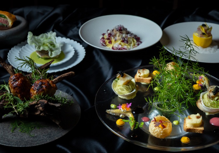 五感で楽しむ創作料理の数々。デザイン性の高い盛り付けも学びのポイントです