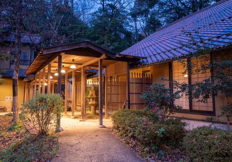 有福温泉 旅館ぬしや × サービススタッフ