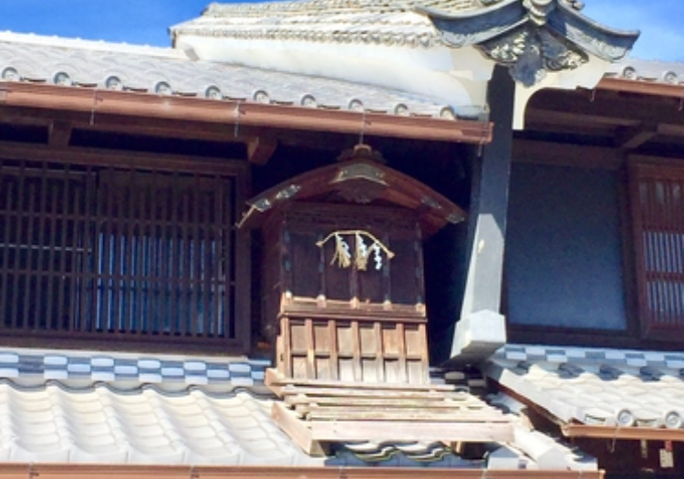 周辺に広がる「うだつの上がる町並み」。江戸の風情が今も息づく特別な場所です。