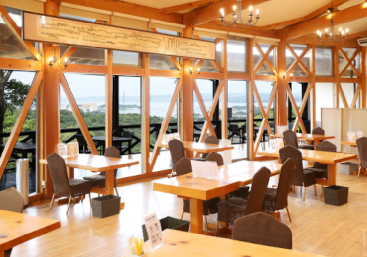 株式会社ラサンテインターナショナル　法人採用（ホテルサンリゾート白浜／天空のリゾート四季） × レストランサービス