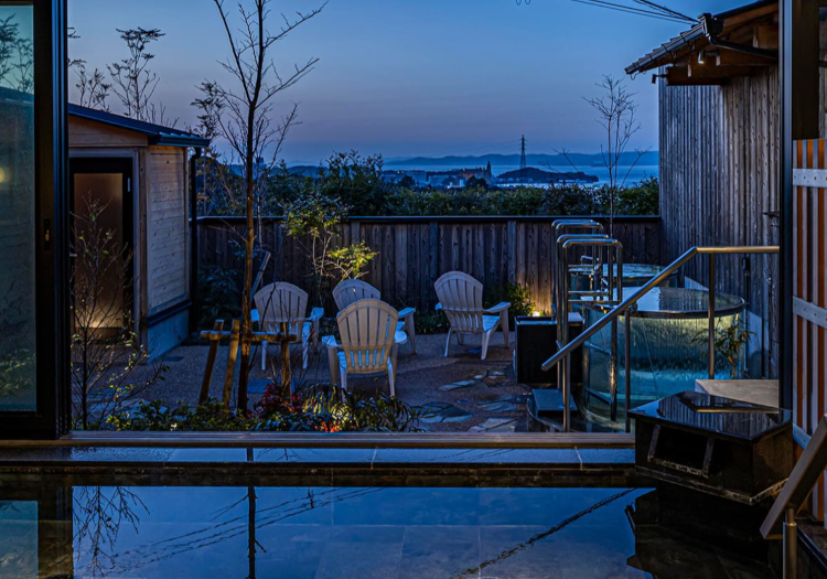 『シオサイスパ』として、地元の天然温泉と本格的な高温サウナを完備。