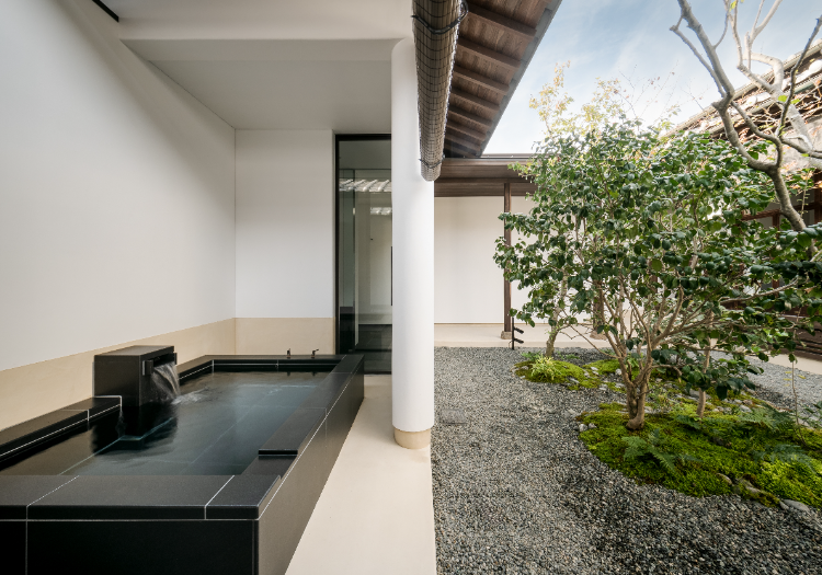 高価格帯の宿として、細部まで行き届いた品質管理が求められます。