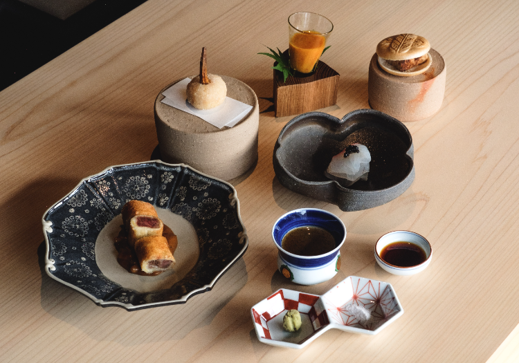 季節ごとに変わる献立。地域の食材を用いた、伝統的な日本料理を学べます。