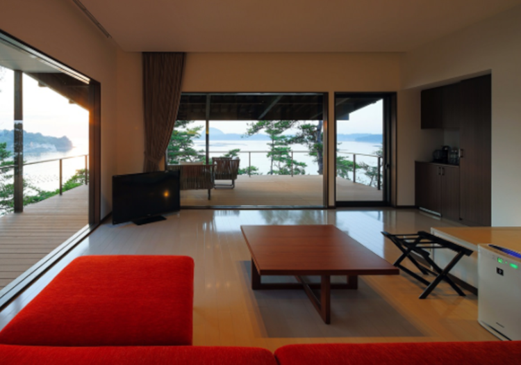 全室オーシャンビューに、テラスには露天風呂付き！最高級のプライベート空間です。