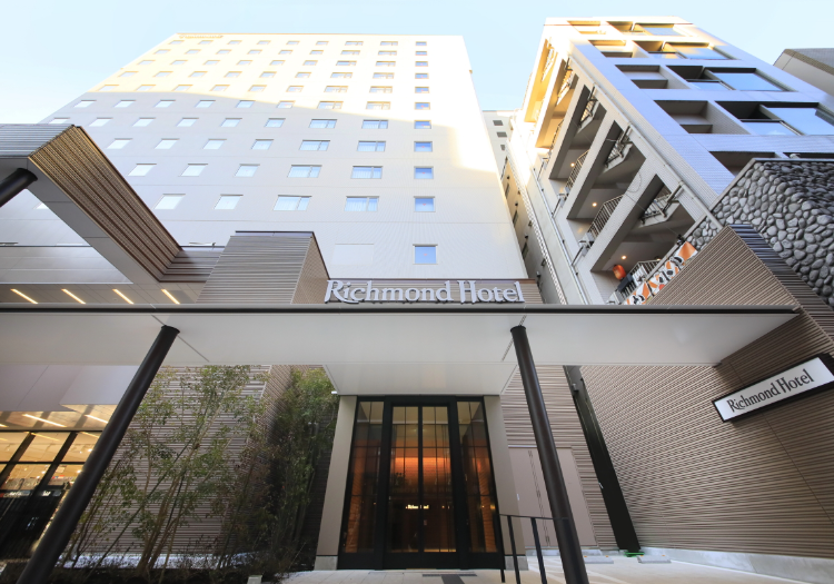 アールエヌティーホテルズ株式会社　法人採用 × マネージャー・支配人（宿泊部門）