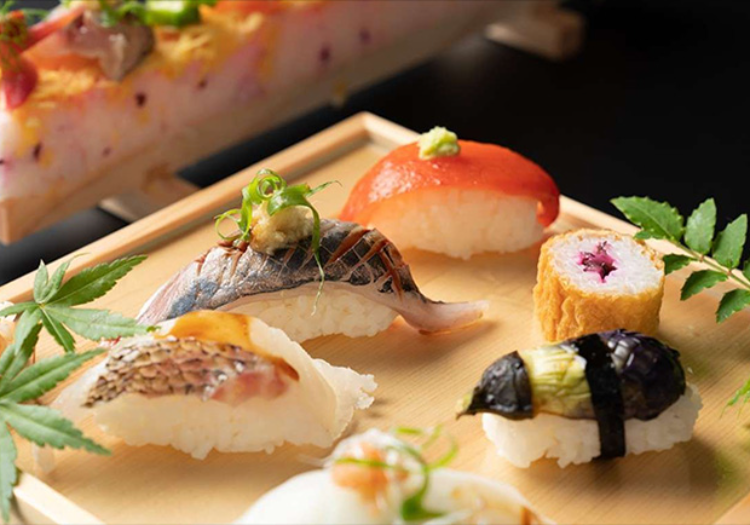 世界有数の漁場で獲れた鮮魚を、心を込めて握る。様々なコース料理（寿司）をご用意