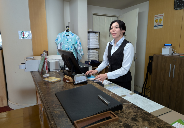 未経験でもOK。幅広いお客様を笑顔で迎えられる方を歓迎します。