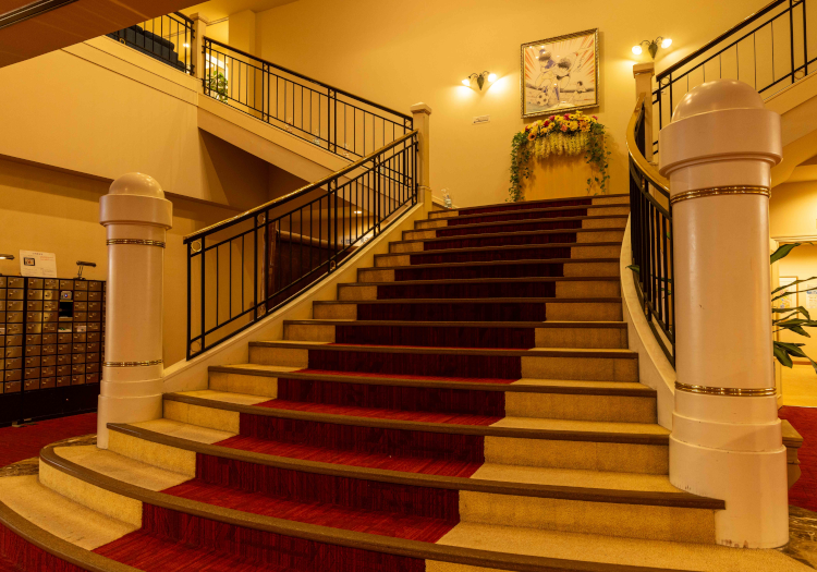 高級感溢れる内装で、国内外からのお客様をお迎えしております。