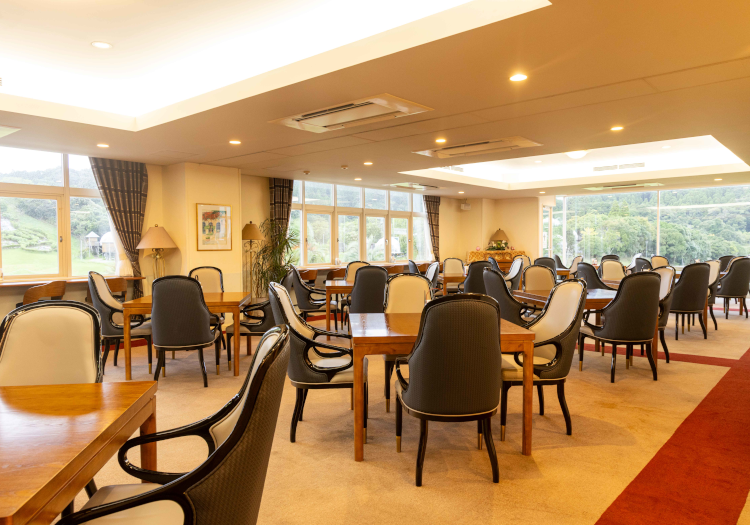 高級感溢れる内装で、国内外からのお客様をお迎えしております。