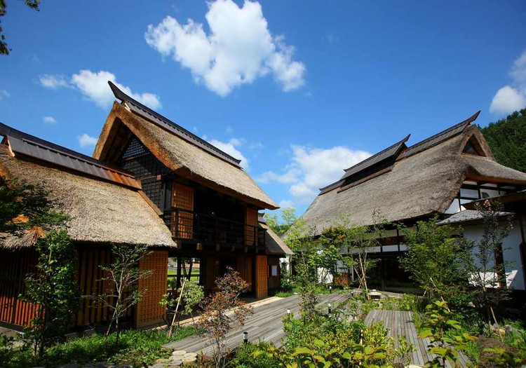 株式会社エコ計画 自然と共に生きる「かやぶきの郷」で、古き良き日本を再発見する喜び。