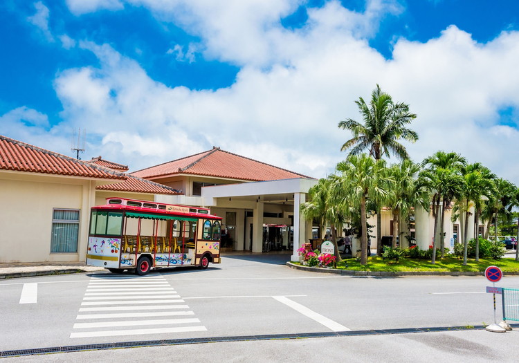 株式会社カヌチャベイリゾート 沖縄・やんばる地域で働く選択肢。お客様の「心の楽園」になれる存在に。