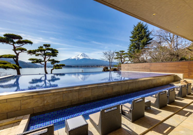 有限会社湖月館 四季折々の富士山を望める宿で、心ほどけるひとときを丁寧なおもてなしで。