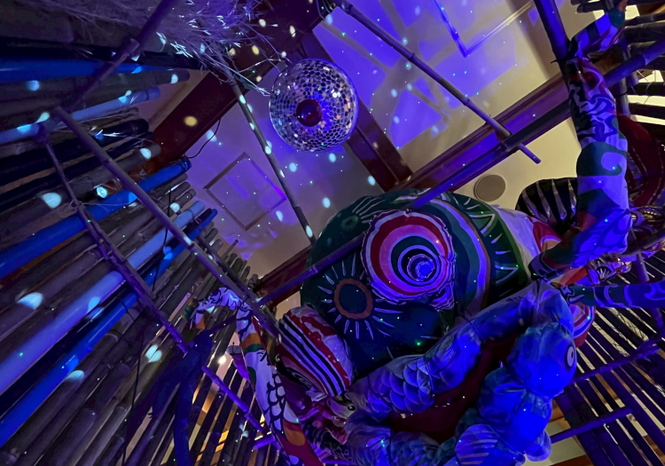 ブランドエクイティー、「あー楽しかったをお客様に」を追求 立山プリンスホテルは、「常にお客様の期待値を上回り続け、感動の創造をし続けるおもてなし」を理念に掲げています。それを叶える施設を、スタッフ全員で作り上げることを意味する「立プリ劇場」。お客様に感動を届けるために、当館のスタッフはまずは楽しみ、考え、演じ、最高なアイデアと実現を追求します。この2024年に始まった立プリ劇場を2027年までに確立することを目指す当館で、旅館のブランドエクイティーでもある「あー楽しかった！」をお客様に届けたいと思える方からのご応募をお待ちしております！