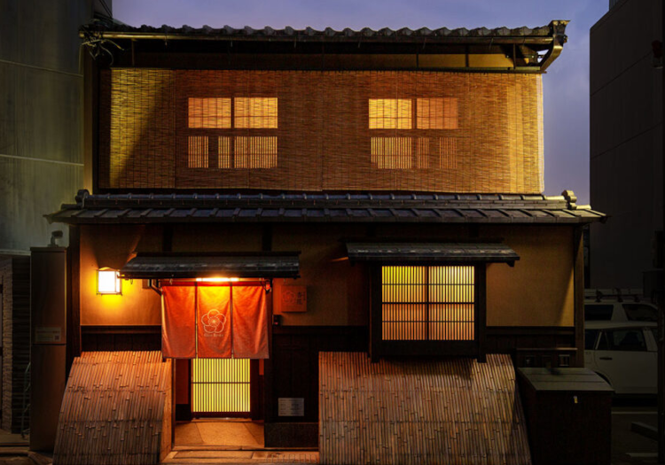 株式会社椿 開業3年！祇園のシンボル「八坂神社」近く。宿泊×料飲で京都観光をリードする企業に