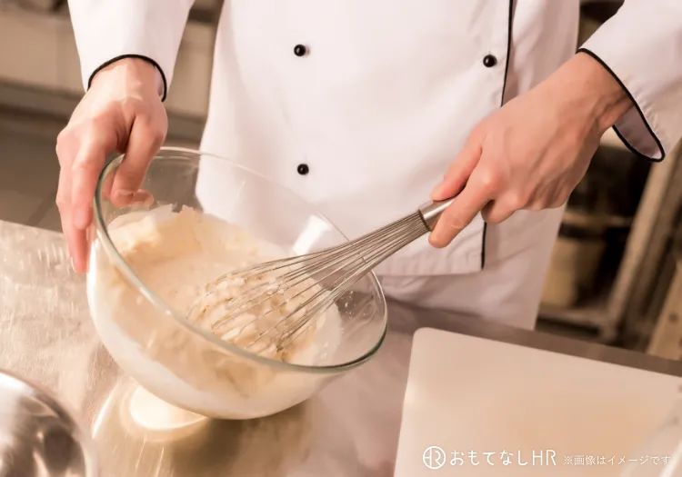 ホテルニドム × パティシエ