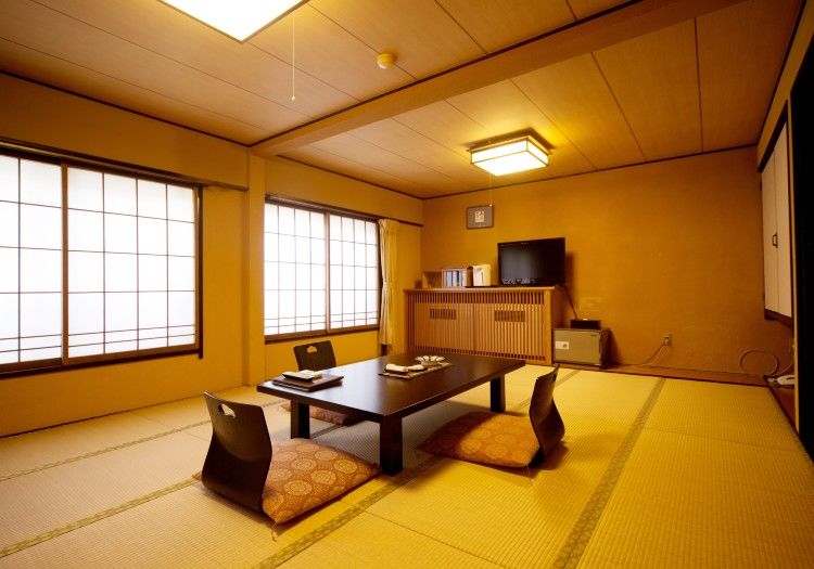落ち着いた雰囲気の館内は、心身をゆっくり整える場所に最適です。