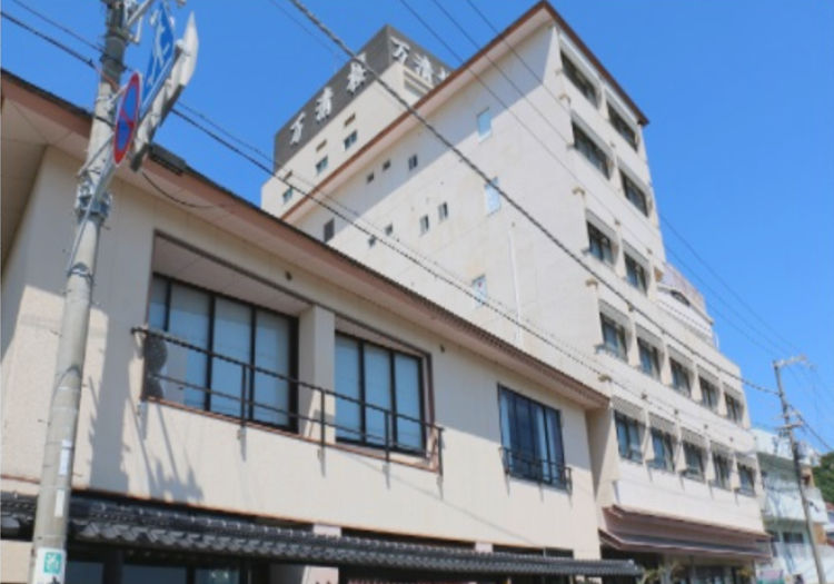 万清楼 × フロント