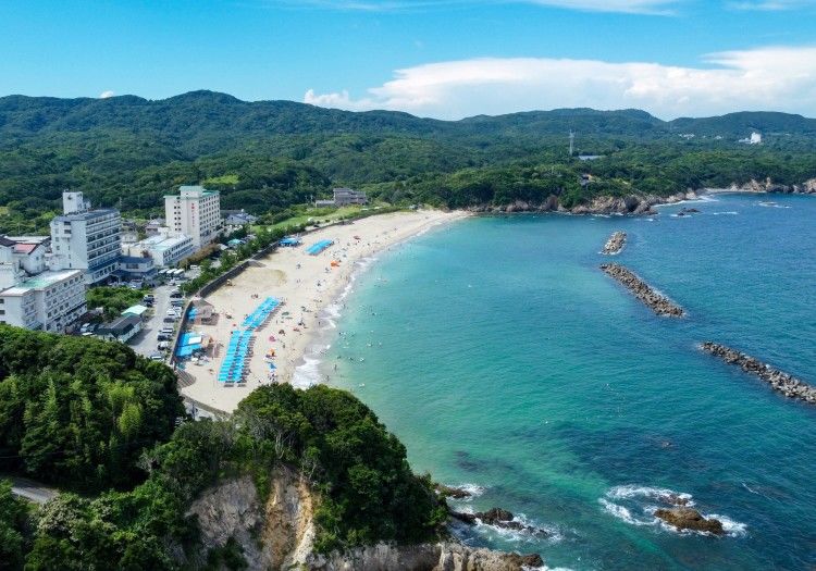 浜の雅亭 一井 × サービススタッフ