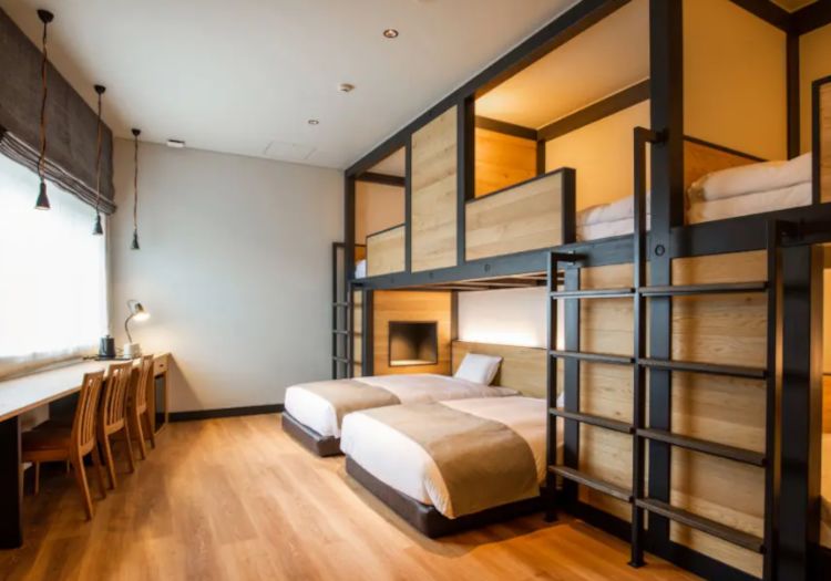 HOTEL KARUIZAWA CROSS × リーダー・チーフ（宿泊部門）