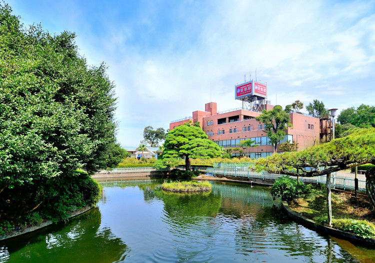 水と森と庭園に囲まれた「ガーデンホテル紫雲閣東松山」
