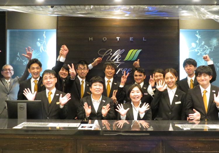 ホテル シルク・トゥリー名古屋 × リーダー・チーフ（宿泊部門）