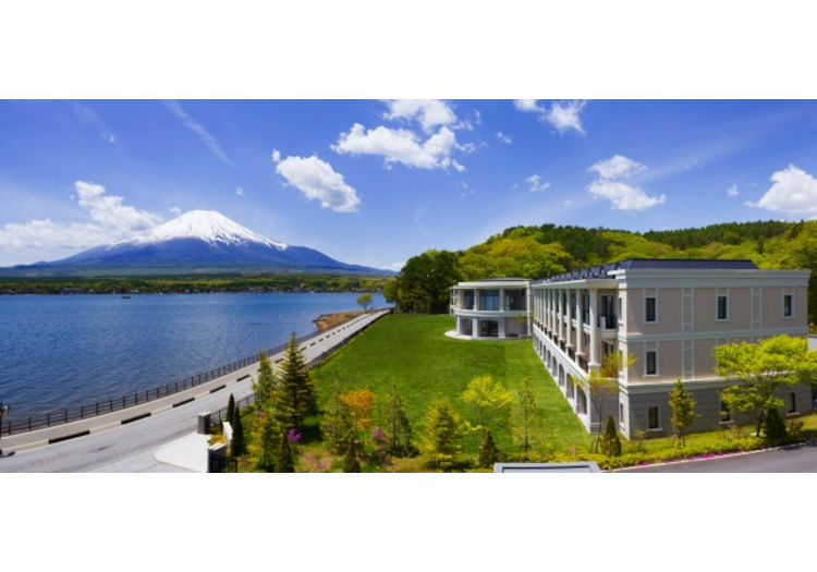 コーユー倶楽部山中湖畔サロン × サービススタッフ