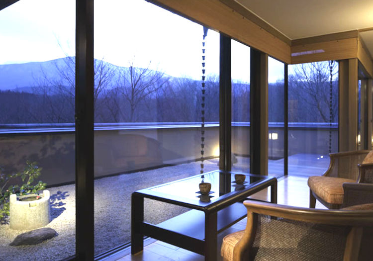 竹泉荘 CHIKUSENSO ONSEN × 総務・経理・人事