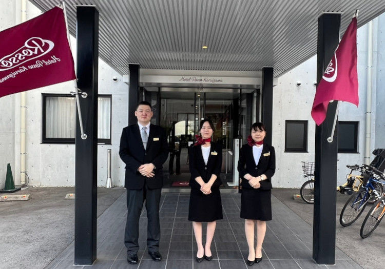 ホテルロッソ軽井沢 × フロント