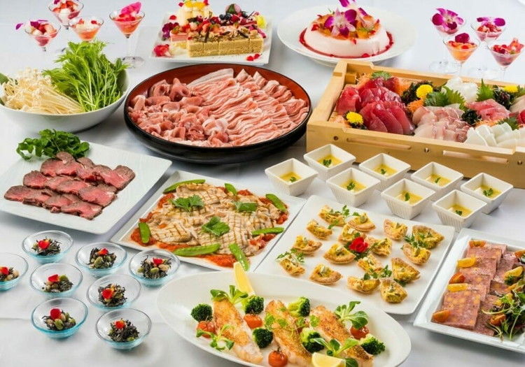 名護漁港で水揚げされた魚介類などを、存分に味わっていただけます。
