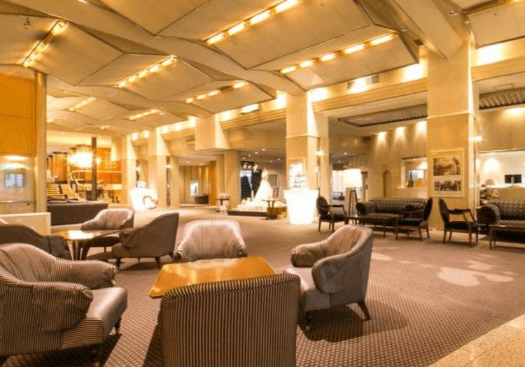 ホテルクリスタルパレス × マネージャー・支配人（宿泊部門）