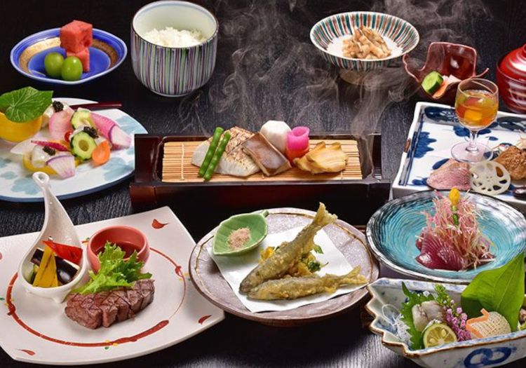 芦ノ湖畔蛸川温泉 龍宮殿 × 和食