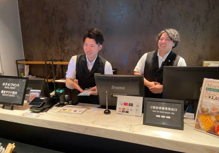 SPA&HOTEL水春 松井山手 × サービススタッフ