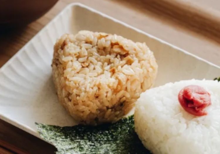 ご宿泊者様には、朝食を無料でサービス！テイクアウトも可能です
