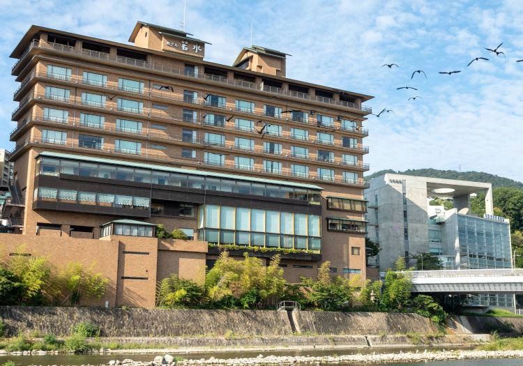ホテル若水 × フロント