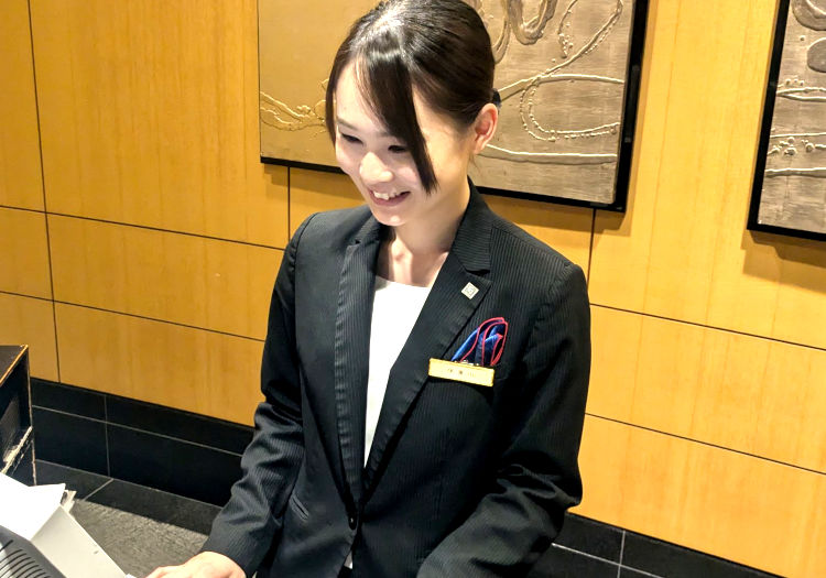 横浜ベイホテル東急 × フロント