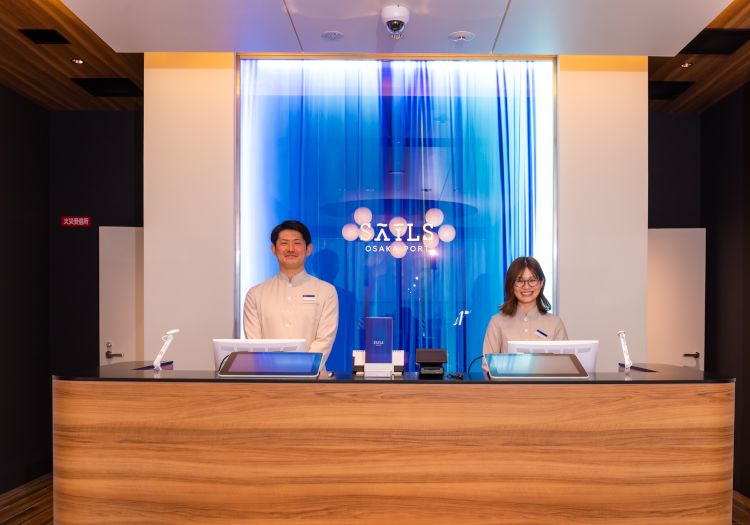HOTEL SAILS × フロント