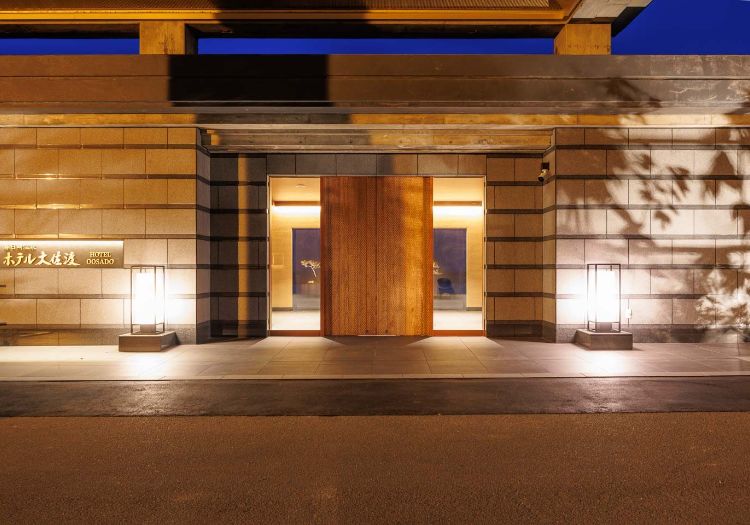 HOTEL OOSADO × ナイトフロント・ナイトマネージャー