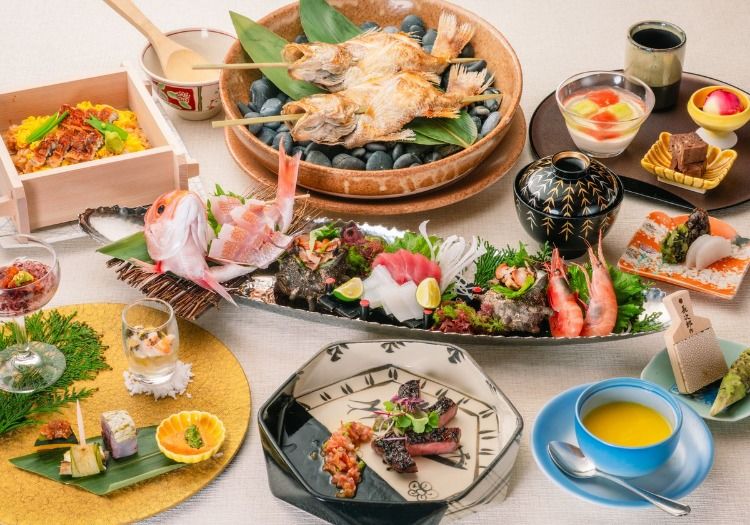 和会席料理では、山陰地方で作られた旬の食材をふんだんに使用しております