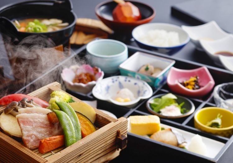 高橋屋観山荘 × 料理長・マネージャー・シェフ