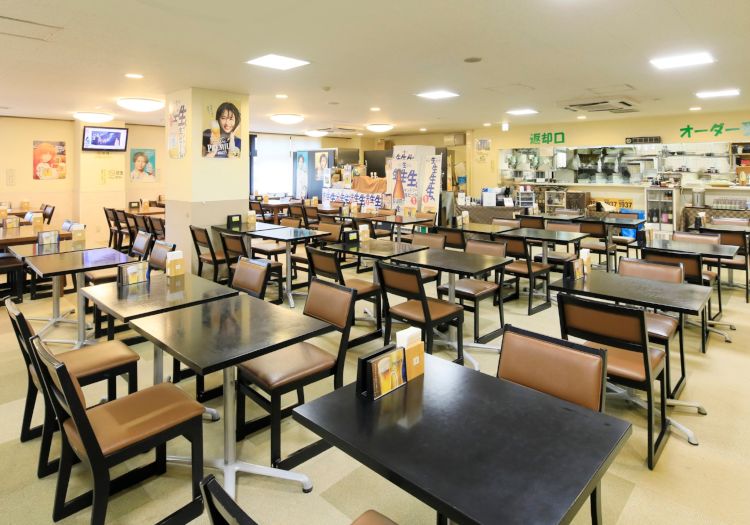 自慢の朝食バイキングメニューは30種類以上。「青森らしさ」にもこだわっています。