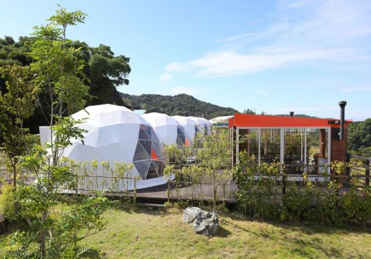 各ドームごとにに専用展望スペース、個別BBQスペースなども完備しています。