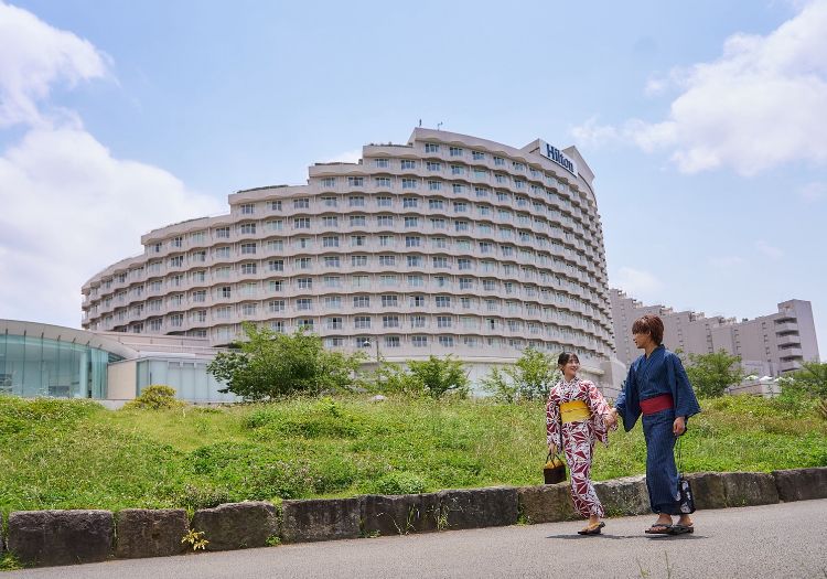 夏には浴衣のレンタル・着付けプランも提供しています