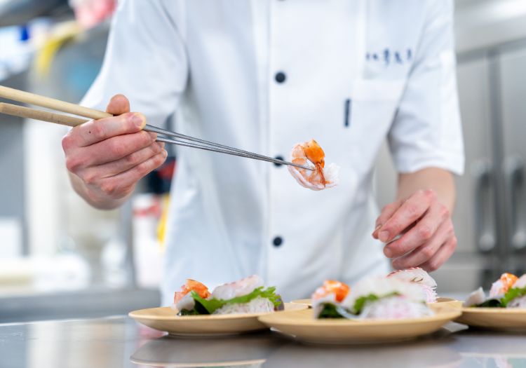 天然鯛・鱧・とらふぐ、特選淡路牛、淡路たまねぎ―御食国の食材と日々向き合います。