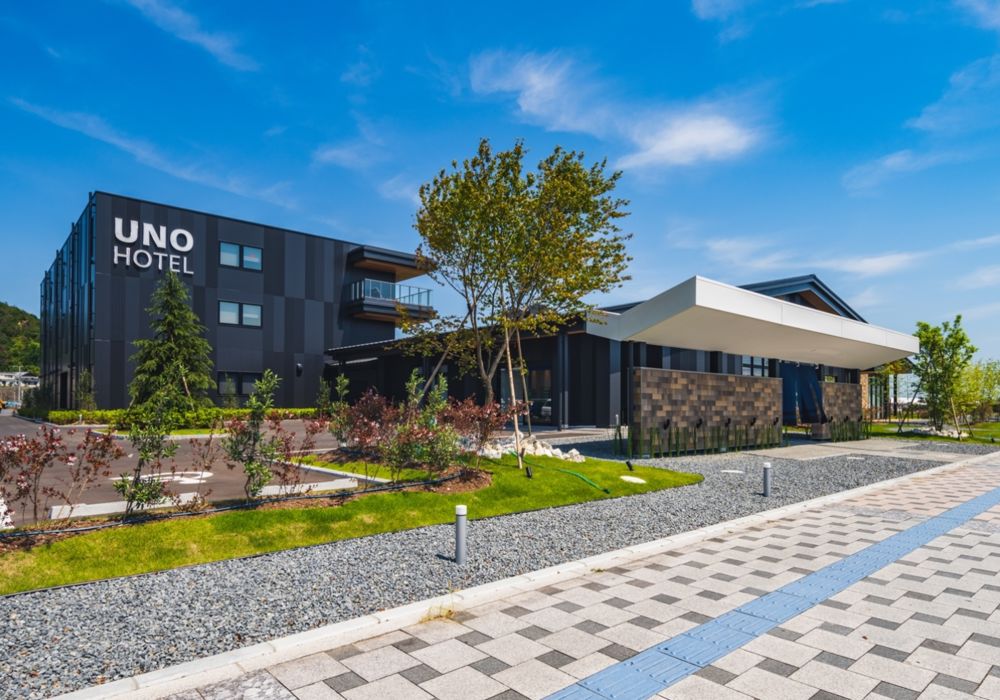 UNO HOTEL × 支配人・副支配人・女将