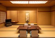 客室は和室やモダン洋和室など、趣の異なるお部屋をご用意しています。