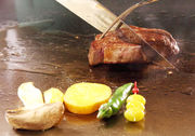 こだわりの料理と器でお客様をお迎えいたします。