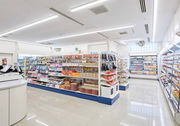 ホテル内にコンビニがあるので、ちょっとした買い物には困りません。