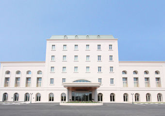 上質な空間で優雅なひと時を提供していきます。