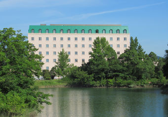 緑豊かな環境でゆっくりくつろぐことができる森の中のホテルです。